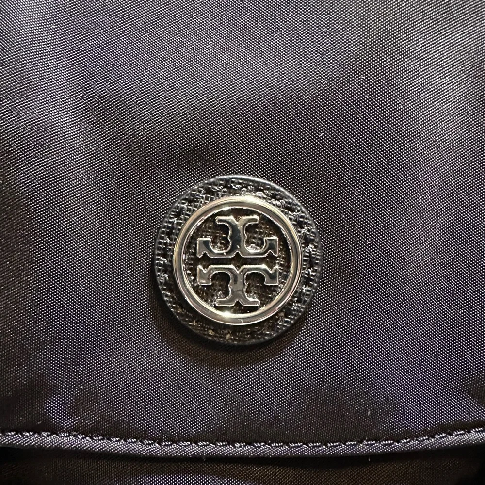 Tory Burch Virginia Recycled Nylon Small Messenger Crossbody ~NWT~ Black - Picture 7 of 14